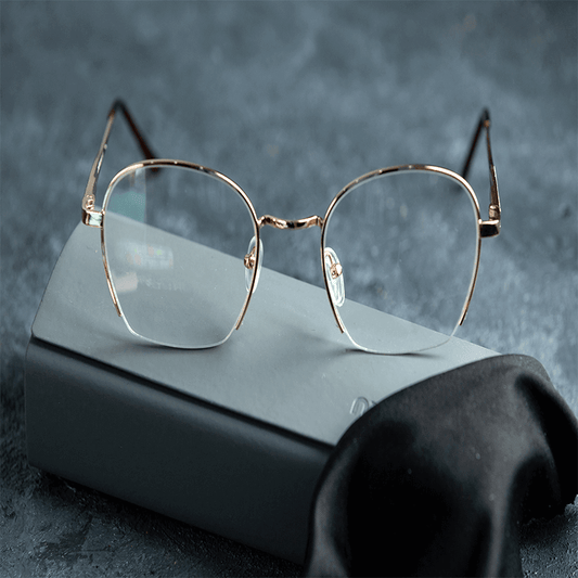 The Evolution of Manufacturing Technology in Men's and Women's Glasses