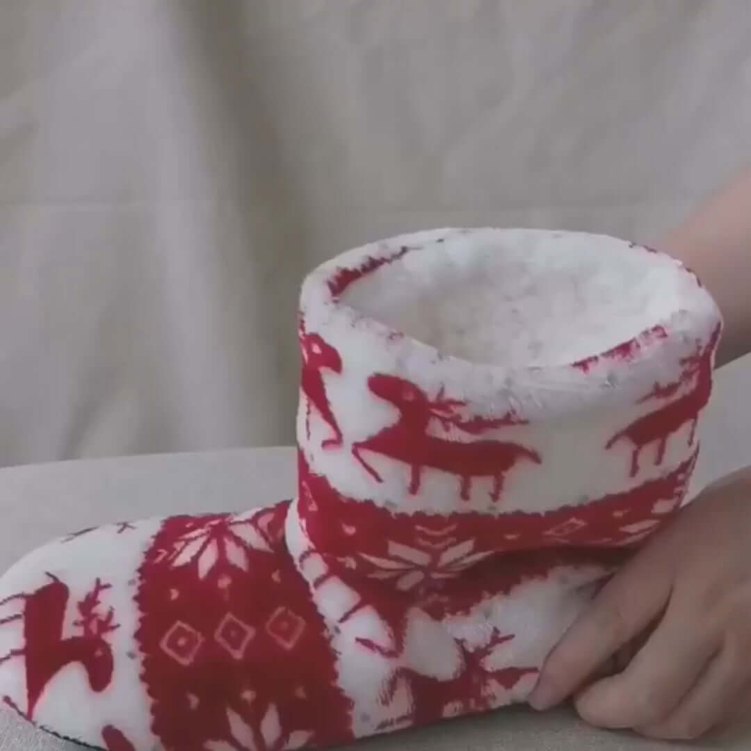 Indoor House Slippers: Warm and Plush Shoes